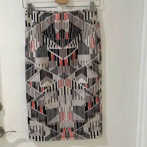 MOSSIMO Summer midi pencil skirt stretchy black white coral tribal print S - Picture 1 of 4